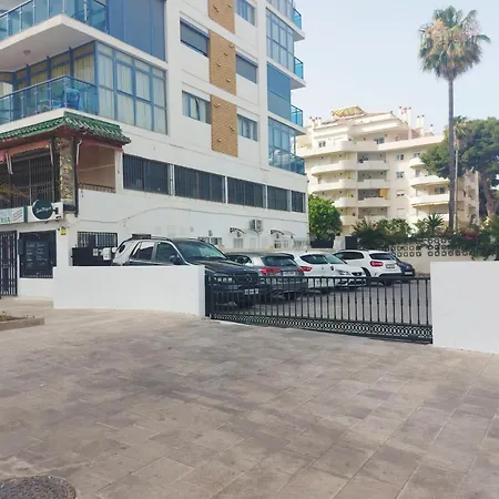 Estudio Luminoso En Puerto Marina Benalmadena Exterior photo